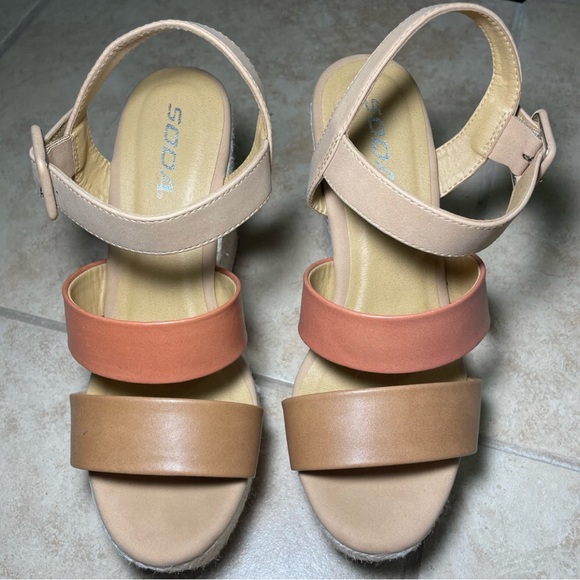 Espadrille Neutral Tri-Color Platform Wedges - Picture 7 of 13